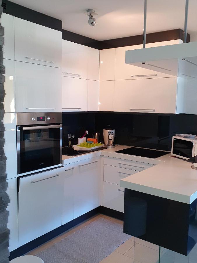 Lucia Exclusive With Parking In The Garage Apartment Porec Exterior photo
